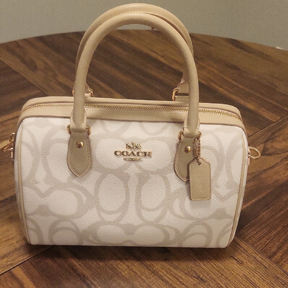 Coach Cream Sketch Signature Medium/Regular Rowan with Gold Hardware